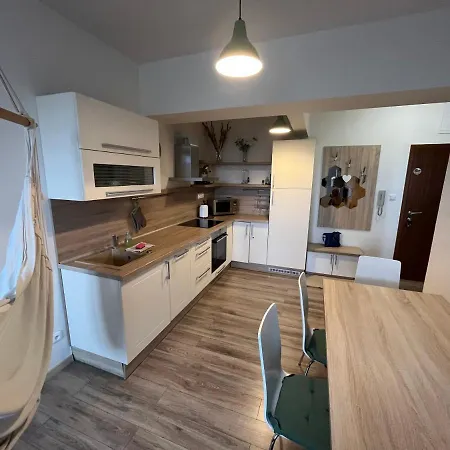 Lomnica - Vysoke Tatry Апартаменты *